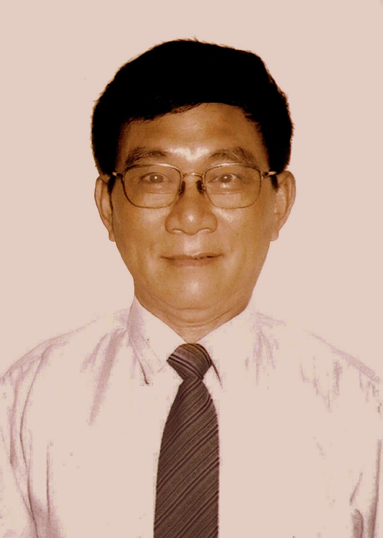 Nguyen Hue Chi (2002).jpg