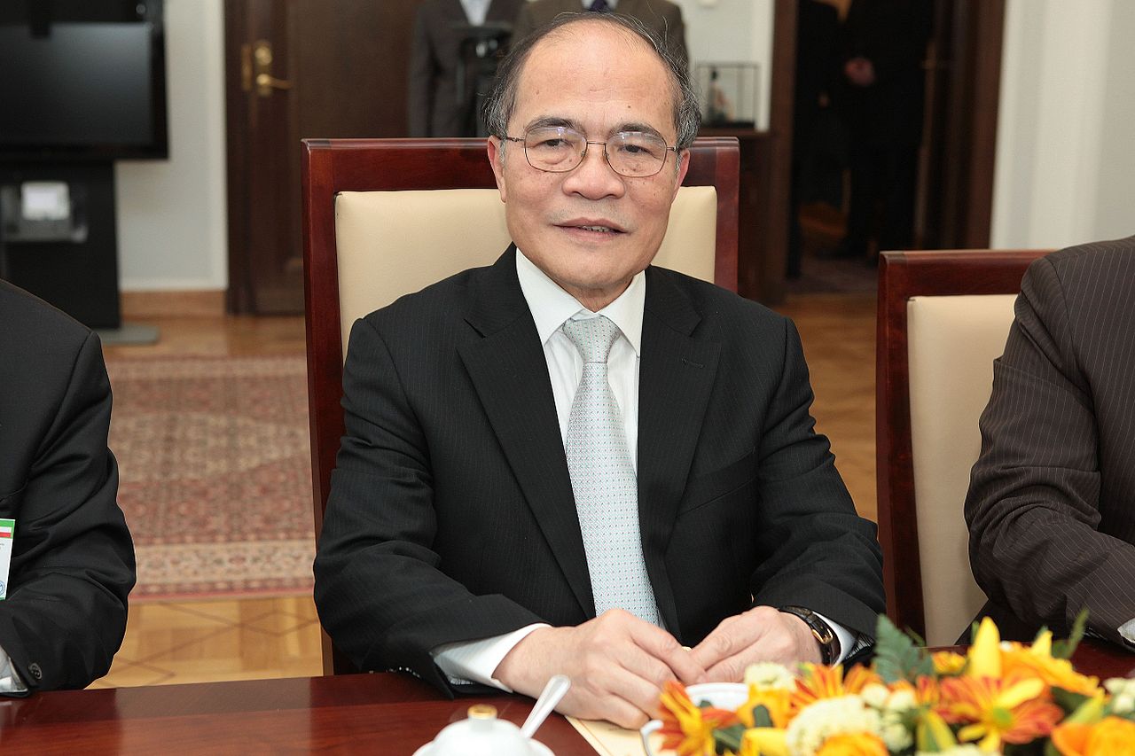 Nguyen Sinh Hung Senate of Poland.JPG